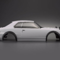 Carrocería Killerbody Nissan Skyline Hardtop 2000 (1977) pintada en blanco 195mm.