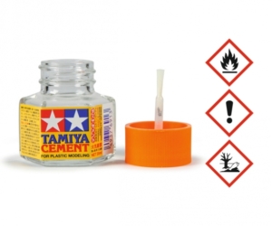 Cemento Tamiya con pincel 20 ml 87012