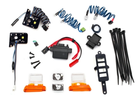 Juego de luces LED, completo con fuente de alimentación (contiene faros delanteros, luces traseras, luces de posición laterales y bloque de distribución) (se adapta a carrocerías de la serie n.° 8010 o 9230)