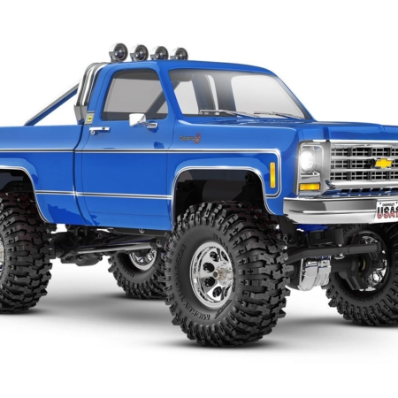 Traxxas TRX-4M High Trail Crawler con carrocería Chevrolet K10 de 1979: camión eléctrico 4x4 a escala 1/18, color azul